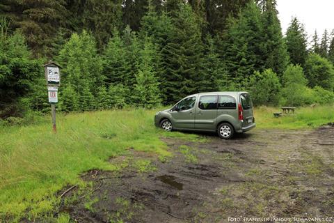 Výchozí místo - parkoviště „Zaparkuj a jdi dál“